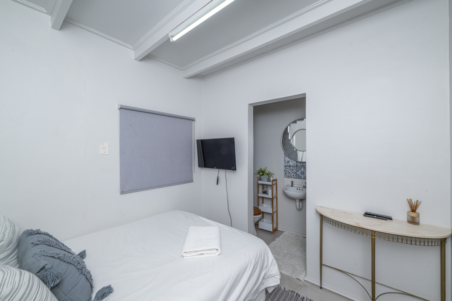 4 Bedroom Property for Sale in Hoog En Droog Western Cape